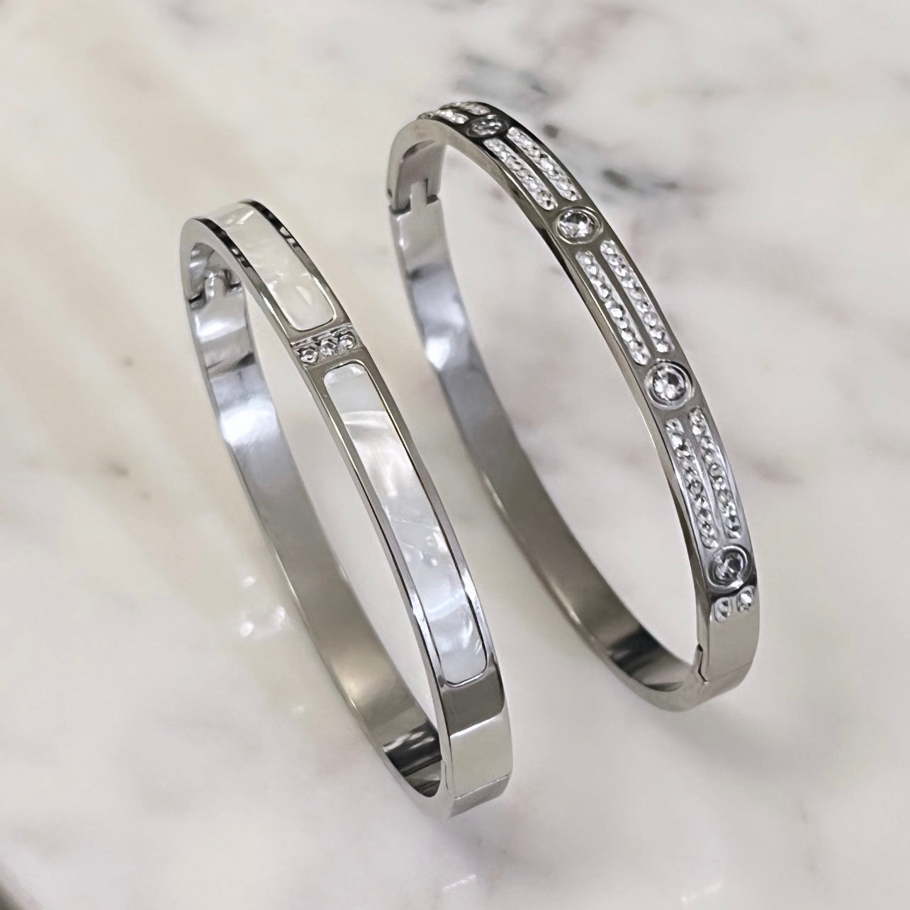 Marble effect bangle